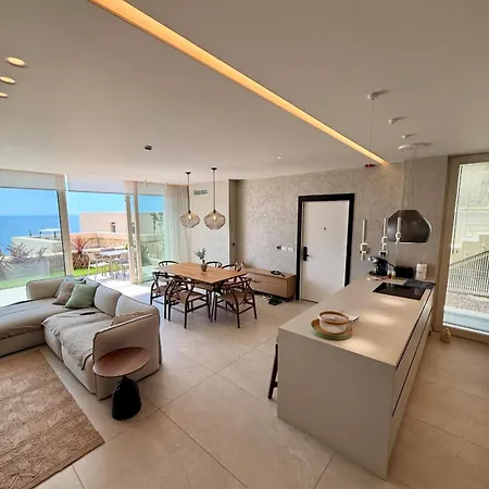 فيلة Coast Premium بالاسي