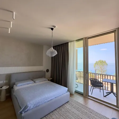 Coast Premium Villa Palasë